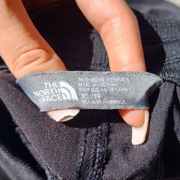 The North Face - Women's Aphrodite Motion Shorts - Picture 5 of 8